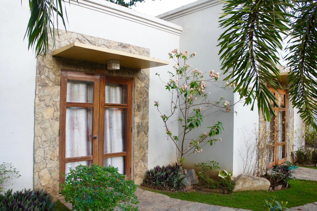 Acacia Tree Garden Hotel Puerto Princesa Zewnętrze zdjęcie
